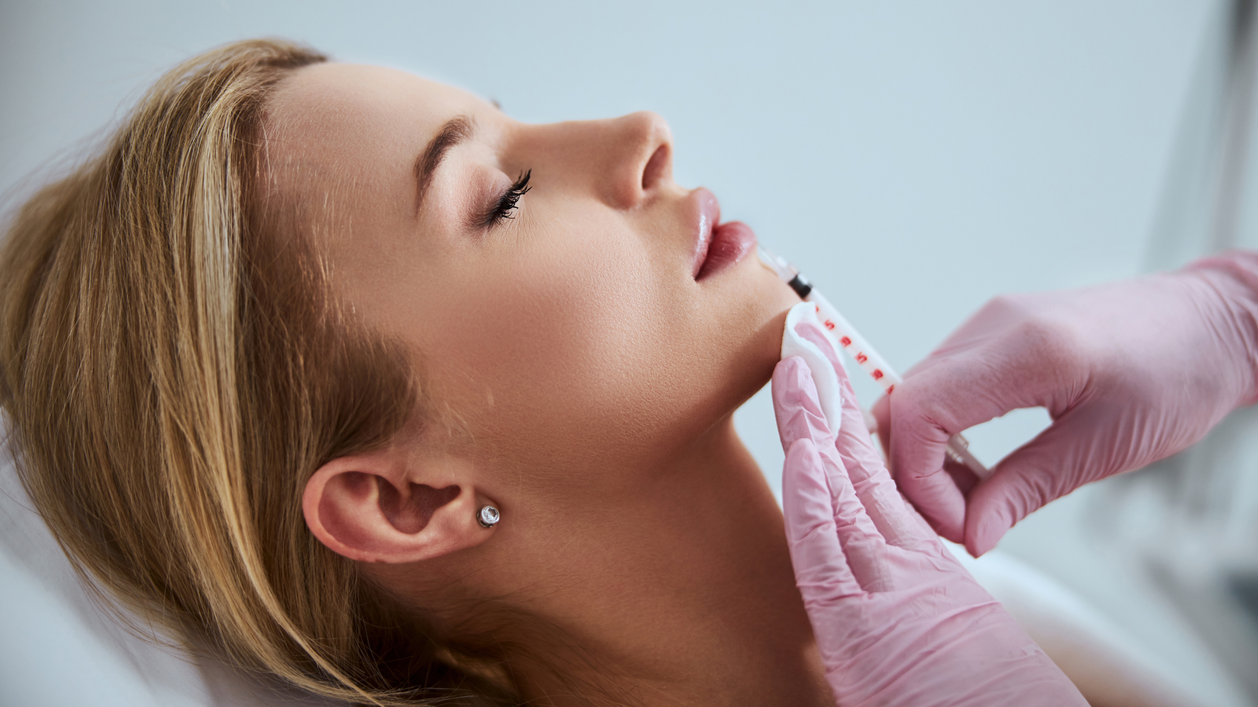 What Is A Dermal Filler: A Comprehensive Overview